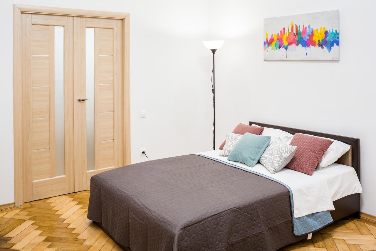 Bright And Cozy Apart With Balcony Lviv Dış mekan fotoğraf